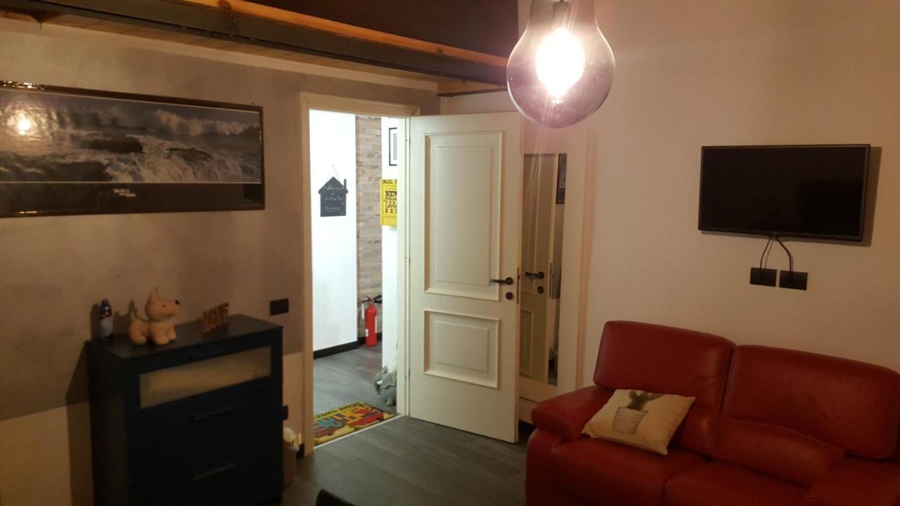 Casa Di Gilda E Joey Lägenhet Civitavecchia Exteriör bild